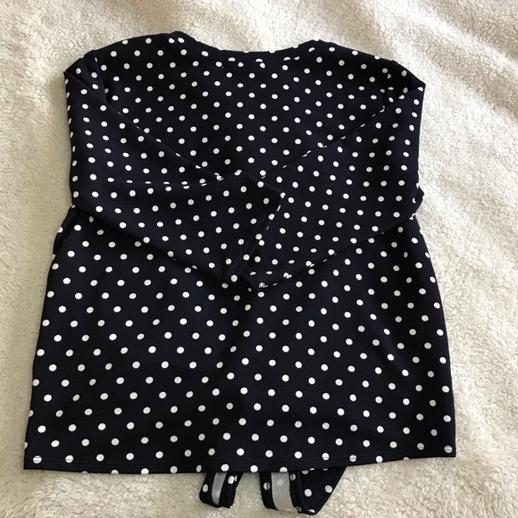 GREEN ENVELOPE polka dot top 3/4 sleeve with tie - Picture 4 of 7